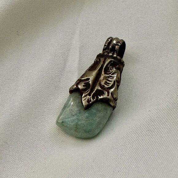 silver tone Tibetan amazonite pendant - Picture 2 of 10